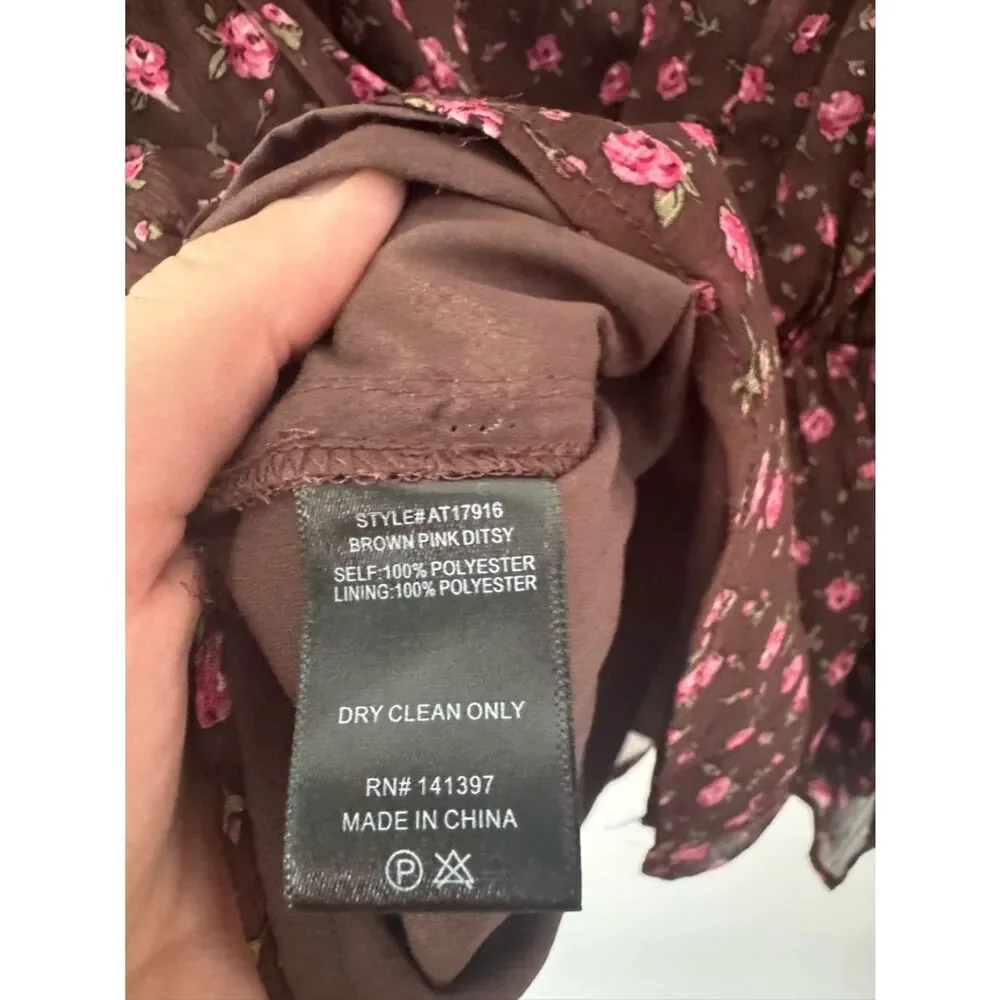 ASTR Floral Peasant Blouse in Brown with Pink Roses Medium